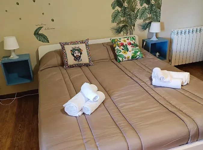 Guest house A Due Passi Dal Centro Sweet 3*