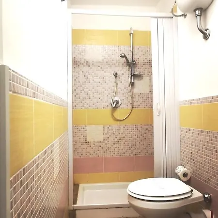 A Due Passi Dal Centro Sweet 3*