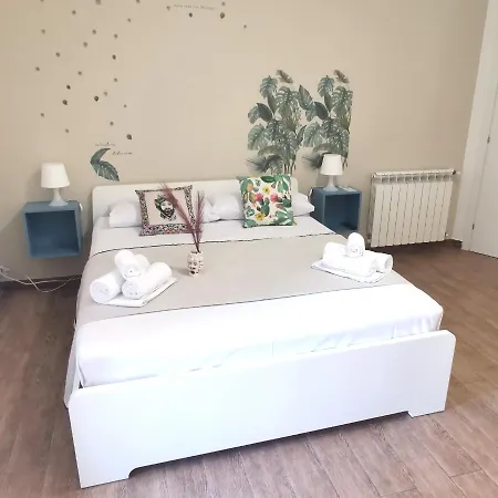 A Due Passi Dal Centro Sweet Pensión 3*