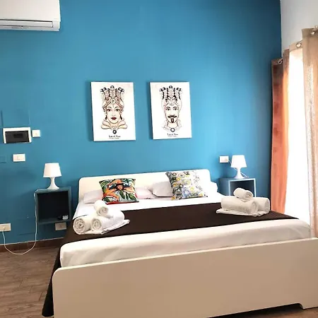 Гостевой дом A Due Passi Dal Centro Sweet 3*