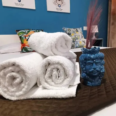 A Due Passi Dal Centro Sweet Pensión 3*