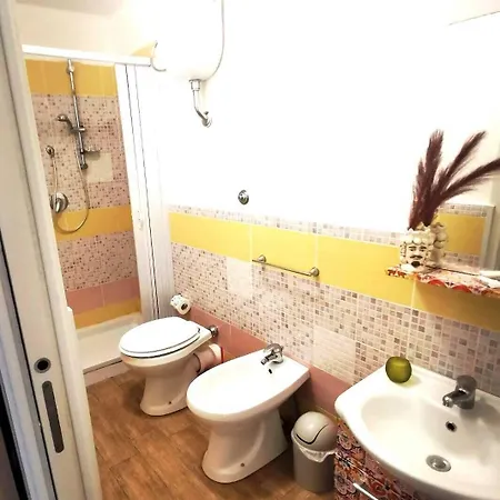 Гостевой дом A Due Passi Dal Centro Sweet 3*